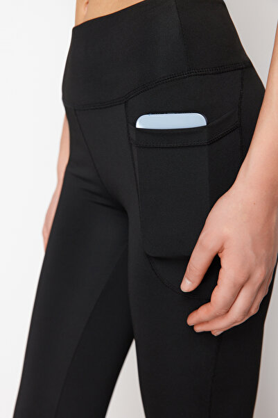 Trendyol Collection Μαύρο Scuba/Υφασμάτινο υποβρύχιο ύφασμα Χαλαρής Εφαρμογής Ισπανικό πλεκτό αθλητικό αθλητικό παντελόνι THMSS24EA00000