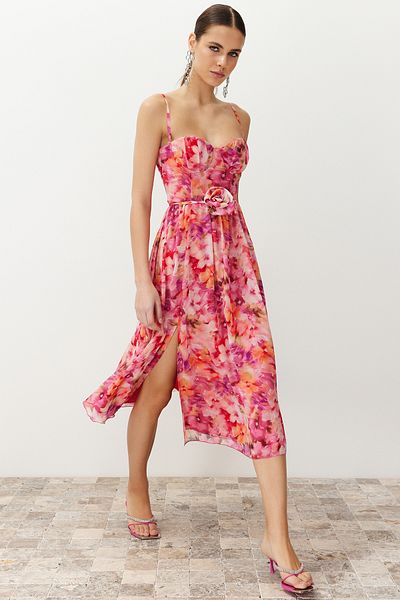Trendyol Collection Vícebarevné A-Line Rose Detailní tkané večerní šaty Noční šaty pro návrat domů TPRSS24EL00098