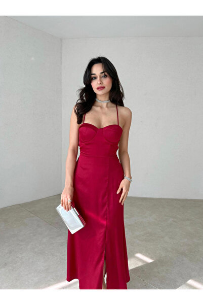 Afiş Butik Μίντι φόρεμα με μπορντό σατέν λουράκι με χαμηλή πλάτη και σκίσιμο