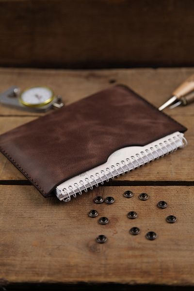 New Coast Leather 1900's Ръчно изработен калъф за тефтер A6 от естествена кожа