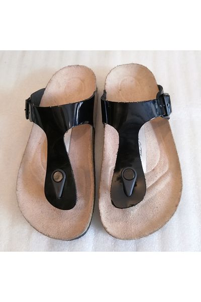 Butik Tülin شبشب للجنسين من الجلد الطبيعي باللون الأسود - إبزيم جانبي، نعل إيفا، نعل فليب فلوب