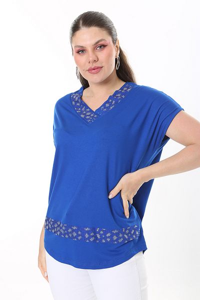 Şans Women's Large Size Saxe Stone Detailed V-Neck Short Sleeve Blouse 65N37673