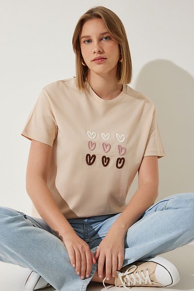 Happiness İstanbul Damen-T-Shirt aus Baumwolle mit Biscuit-Herz-Stickerei MP00026