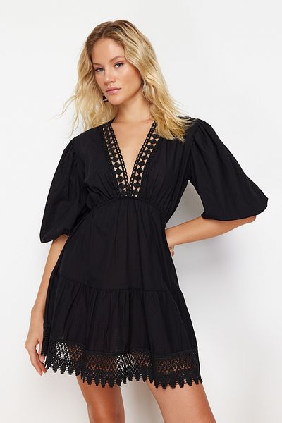 Trendyol Collection Černé mini tkané krajkové detailní plážové šaty ze 100% bavlny TBESS24EL00116
