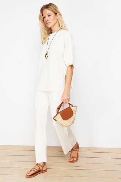 Trendyol Collection Ecru Basic rövid ujjú póló kinézetű kötöttáru felső és alsó készlet TWOSS24AU00049