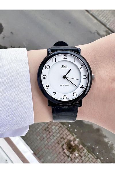 Q&Q Women's Waterproof Plastic Cord Wristwatch