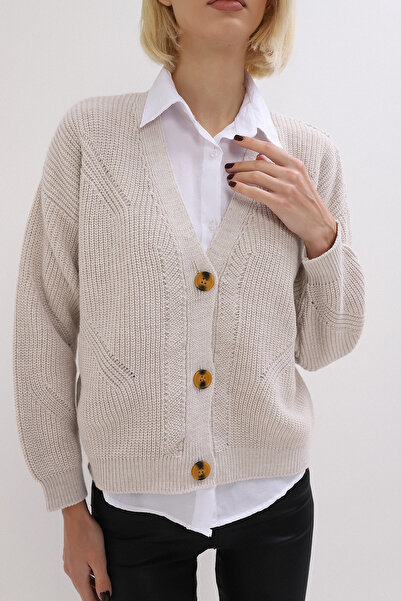 VEGENZE Women's Beige V-Neck Oversize Buttoned Knitwear Cardigan