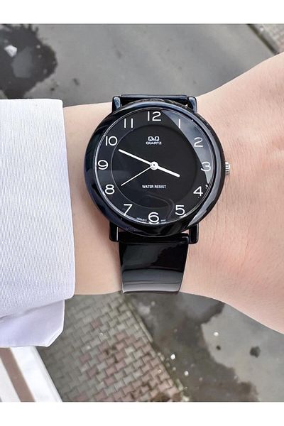 Q&Q Women's Waterproof Plastic Cord Wristwatch