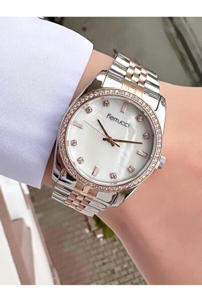 Ferrucci  ساعة يد نسائية بسلك معدني