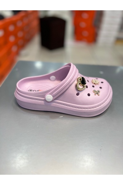 Akınal Bella Παντόφλες με επίπεδη σόλα με κλειστό μπροστινό μέρος