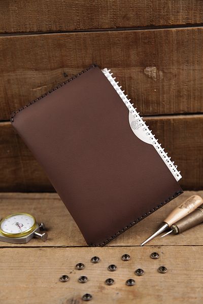 New Coast Leather 1900's Ръчно изработен калъф за тефтер A6 от естествена кожа