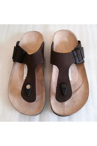 Butik Tülin شبشب من الجلد الطبيعي بإبزيم بلون بني نوبوك للجنسين - نعل من الفلين إيفا، فليب فلوب