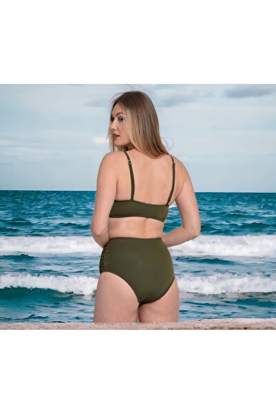 Shopiolog Μοντέλο μπικίνι κολύμβησης με σορτς