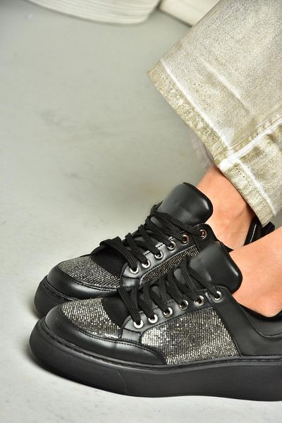 Fox Shoes S820085409 Pantofi de damă cu detalii cu piatră neagră