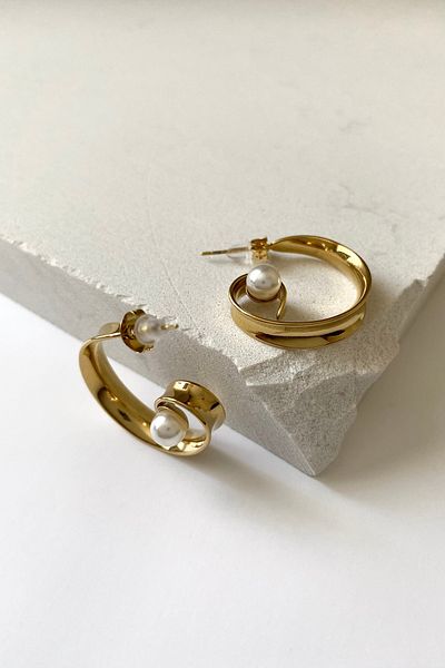 SilverStone Amorphous Shaped Modern Pearl Steel Hoop Women's Pearl Earrings