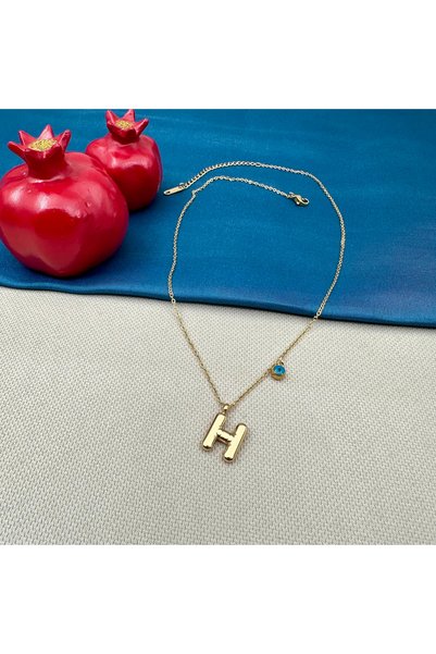 Opia Takı & Aksesuar قلادة مطرزة بحروف بالون من الفولاذ للنساء