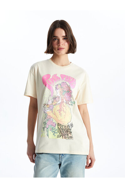 LC Waikiki Γυναικείο κοντομάνικο μπλουζάκι με λαιμόκοψη Pink Floyd με στάμπα