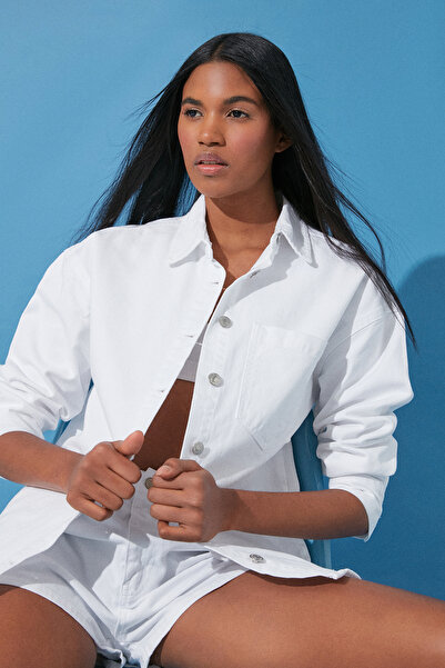 Trendyol Collection White Oversize Denim Jacket Shirt TWOSS24CE00040