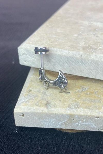 Jaida Moda Unisex Silver Gothic Hoop Hammer Figured Steel Stud Earrings
