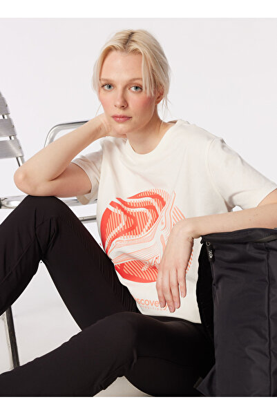 Discovery Expedition Beyaz Kadın Bisiklet Yaka Relaxed Baskılı T-Shirt D4SL-T...