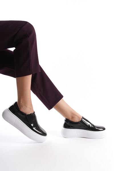 Moda Değirmeni Pantofi de damă, din piele lacuită, neagră, BG1137-101-0012