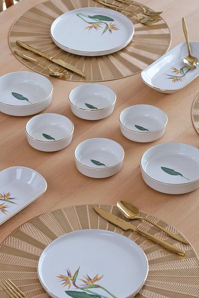 Glore Strelitzia Gold Gilt 14 Piece Ceramic Breakfast Set for 6 People