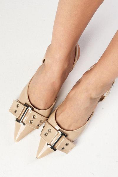 Mio Gusto Sheri Nude Patent Leather Pointed Toe Heeled Shoes with Buckle Accessories