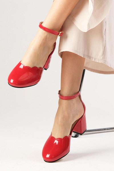 Mio Gusto Francy Red Color Patent Leather Round Toe Women's Heeled Shoes