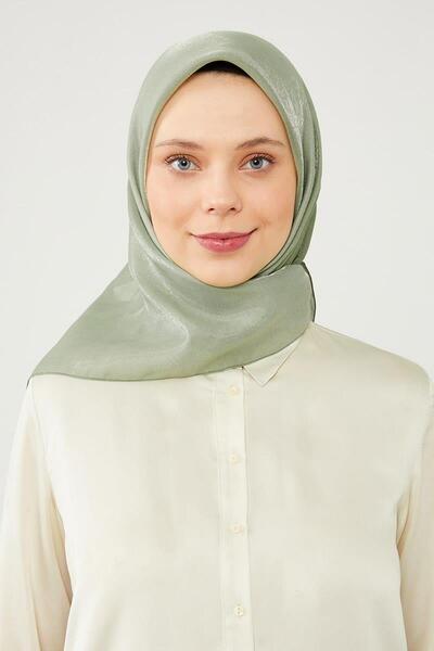 Levidor Mint Green Color Transitional Amber Scarf