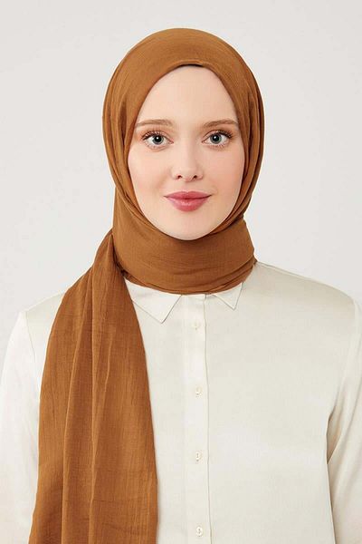 Levidor Tan Wrinkled Fabric Hawaiian Shawl