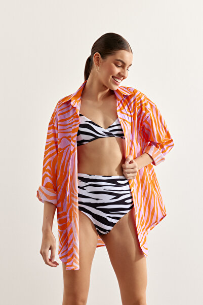 Beach&Beyond Kadın Siyah Beyaz Zebra Desenli  Kurvaze Yaka Bikini Ustu