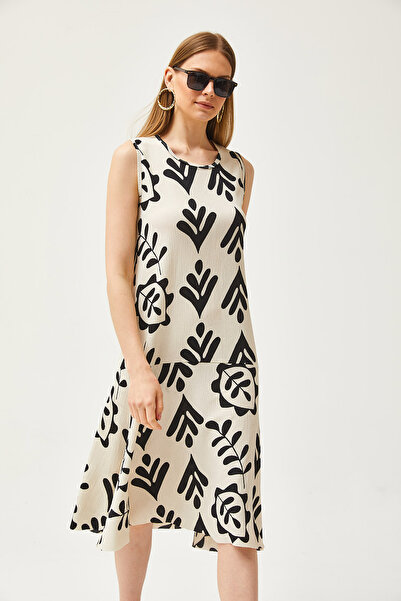 Olalook Kadın Ekru Siyah Eteği Parçalı Örme Elbise ELB-19002105