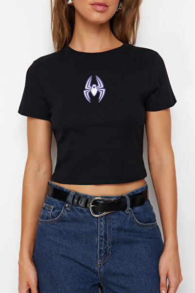 Trendyol Collection Black 100% Cotton Spider Printed Fitted Crop Stretchy Knitted T-Shirt TWOSS24TS00214