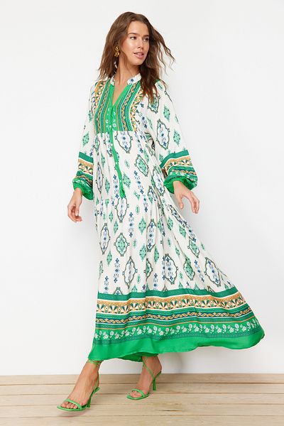 Trendyol Modest Zelené tkané viskózové šaty s květinovým vzorem TCTSS24EB00234