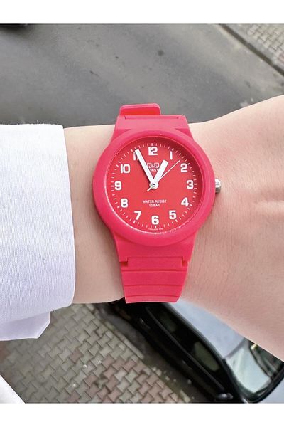 Q&Q Women's Waterproof Plastic Cord Wristwatch