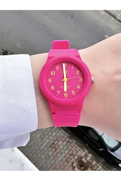Q&Q Women's Waterproof Plastic Cord Wristwatch