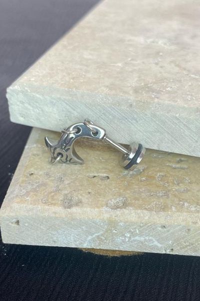 Jaida Moda Unisex Silver Gothic Hoop Hammer Figured Steel Stud Earrings