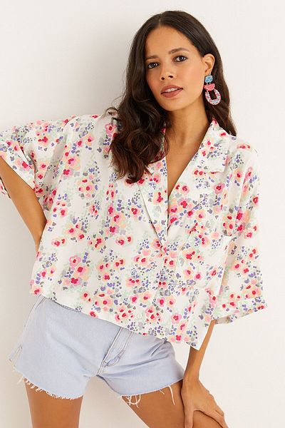 AVORWE Floral Front Buttoned Three Quarter Sleeve Short Shirt