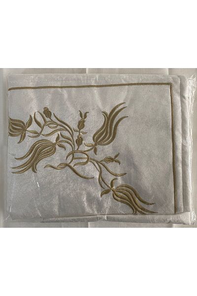 Vinezza Home Collection مجموعة VINEZZA HOME - سجادة صلاة مخملية مطرزة في الآلة