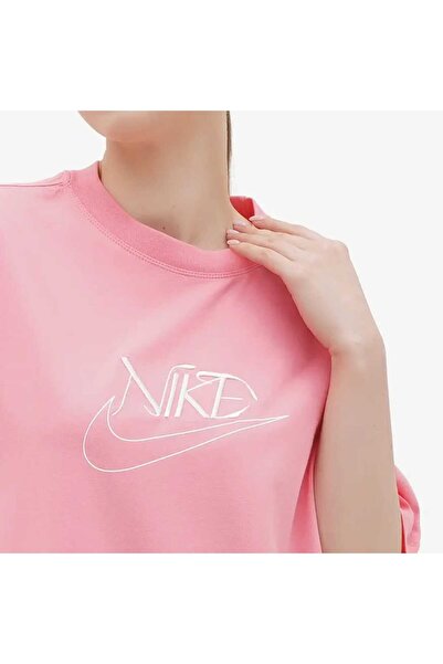 Nike Sportswear Tee Kadın Tişört FB8203-611