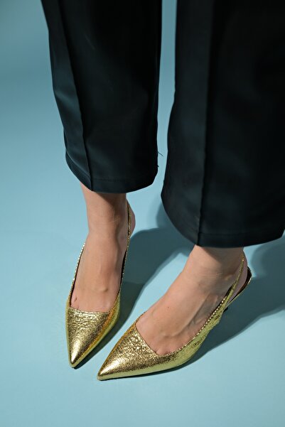 LuviShoes PLOVA Zlaté lesklé špičaté boty s otevřenou zadní částí na tenkém podpatku