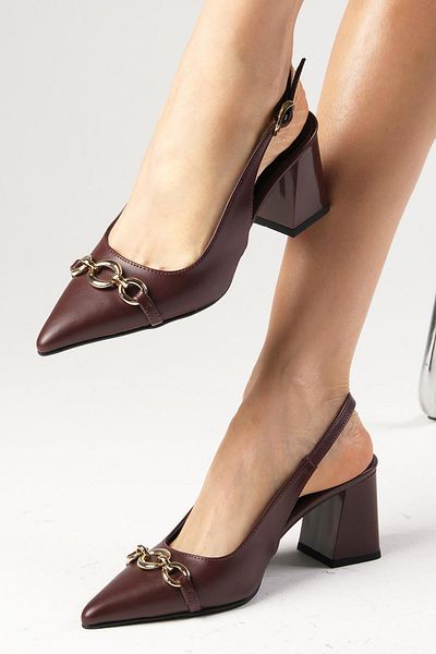 Mio Gusto Elvin Burgundy Color Pointed Toe Heeled Shoes with Chain Accessories