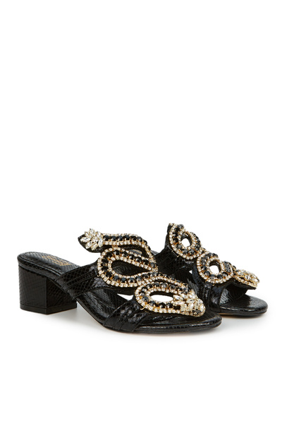 Cengiz Gümüş Yılan Taşlı Model Topuklu Kadın Terlik