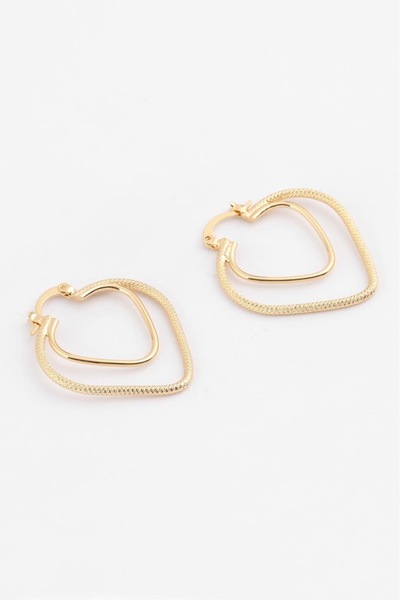 BY DİLEK ÇETİN ACCESSORY أقراط قلب مزدوجة من الفولاذ باللون الذهبي