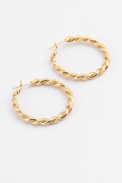 BY DİLEK ÇETİN ACCESSORY أقراط من الفولاذ الذهبي