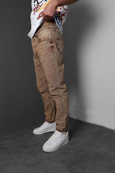 Slatra Men's Brown Boyfriend Molded Jeans