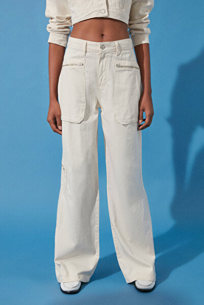 Trendyol Collection Ecru High Waist Wide Leg Jeans with Cargo Pockets TWOSS24JE00223