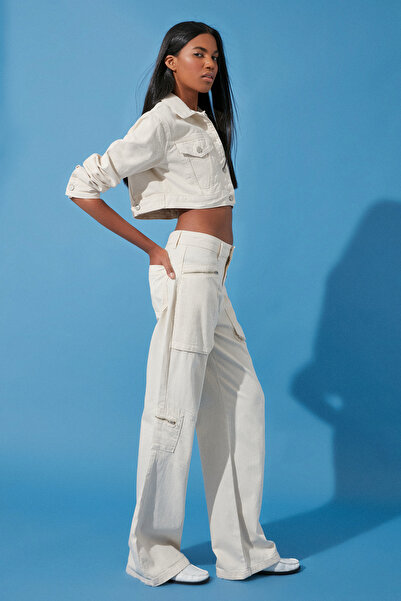 Trendyol Collection Ecru High Waist Wide Leg Jeans with Cargo Pockets TWOSS24JE00223
