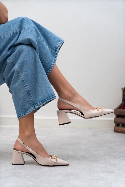 NİŞANTAŞI SHOES Daphne Beige Patent Leather Accessory Detailed Pointed Toe Women's High Heeled Shoe