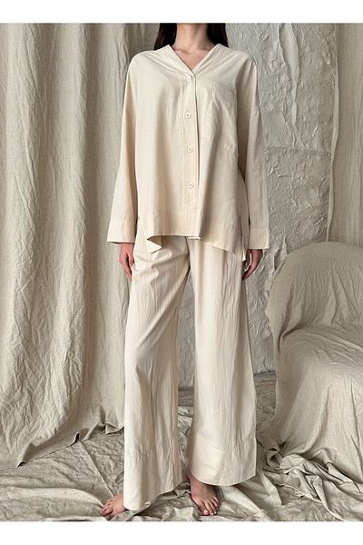 Laluvia Beigefarbenes Leinen-Hose-Hemd-Set mit zwei Beinen
